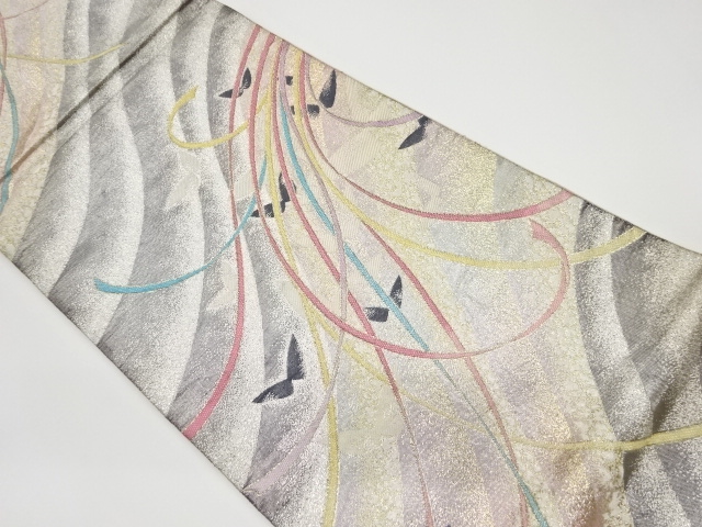 リサイクル　曲線に蝶模様織出し袋帯